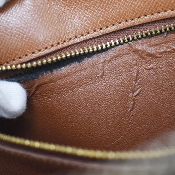 LOUIS VUITTON Marly Dragonne GM Clutch Hand Bag - Picture 2 of 16